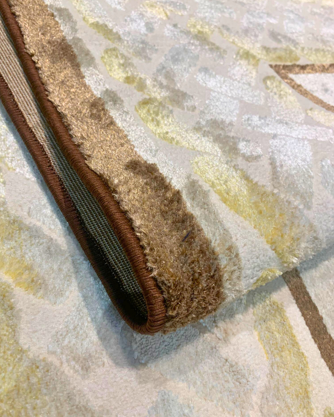 MRO-BROWN-ROYAL002